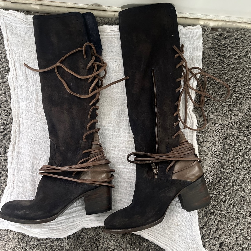 Sz 7 FreeBird Tall Lacey Suede Navy Blue Boot Gently Worn